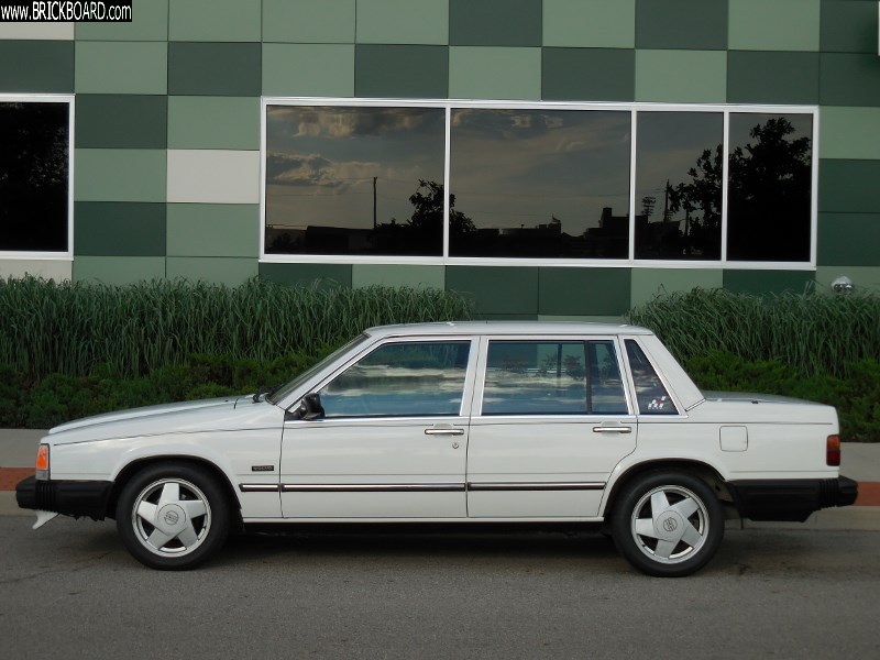 Volvo 700 -- Volvo 740 GLE
