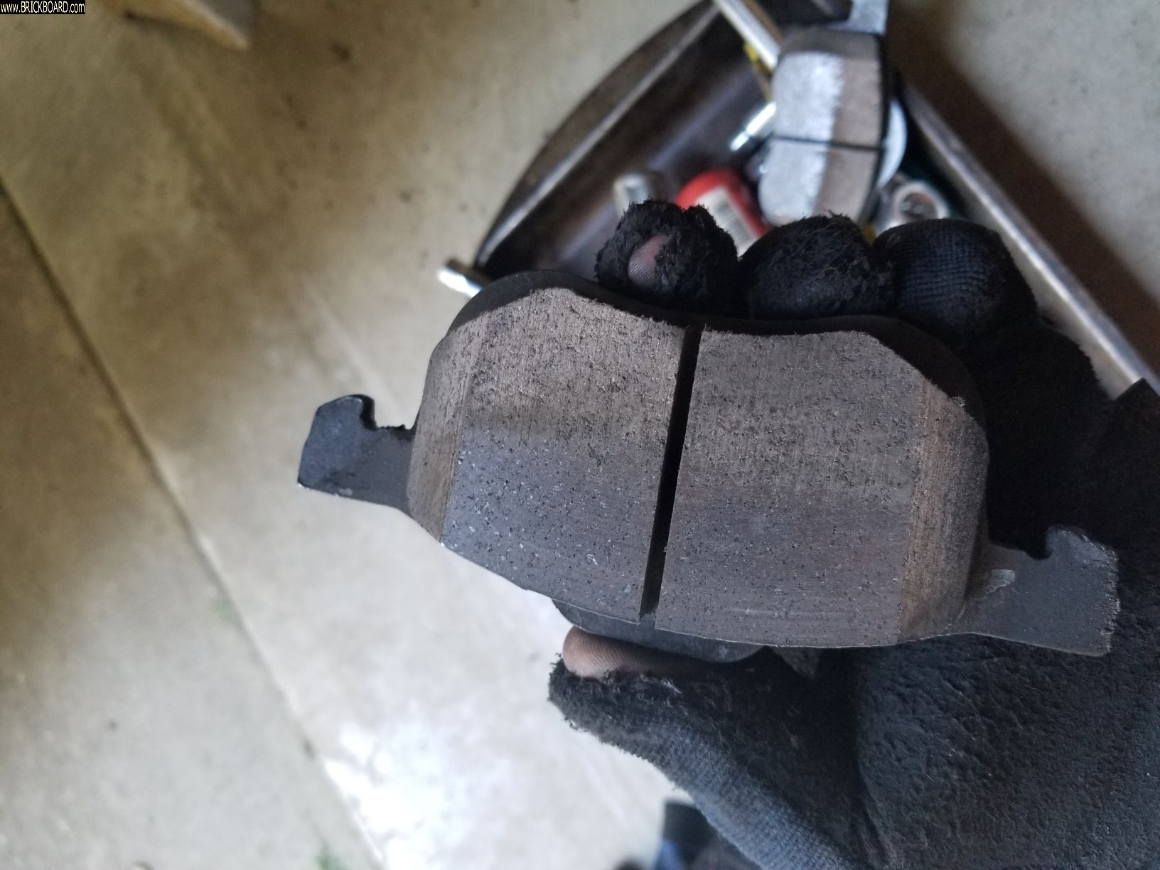 Volvo -- v70 uneven pad wear