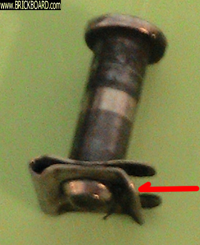 Volvo 900 -- 940 booster pin