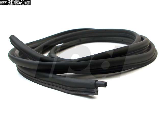 Volvo 200 -- Trunk Seal IPD - note inner tube