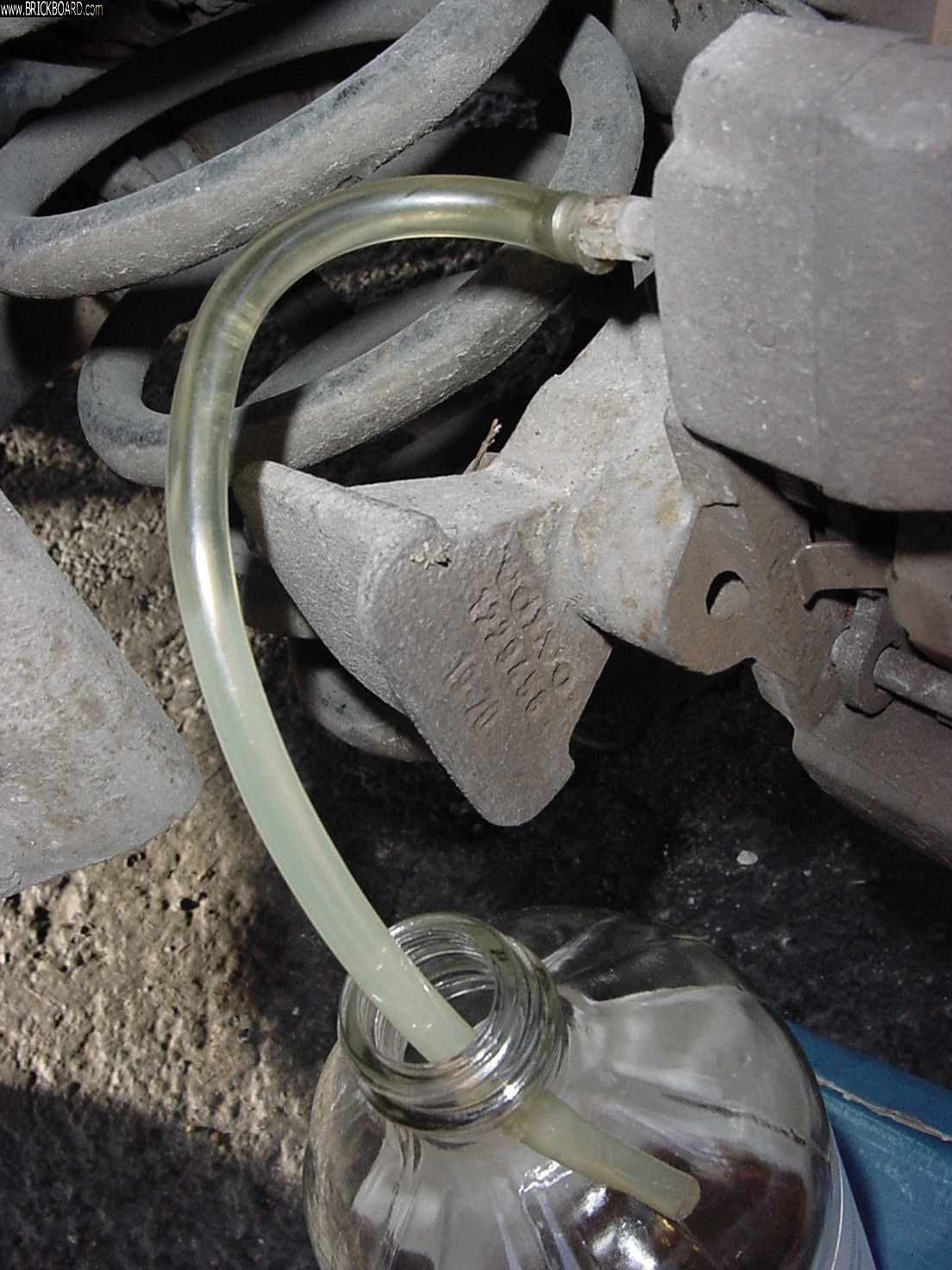 Volvo 200 -- 1992 Volvo 240 GL ABS Brake Fluid Flush 03FEB2019