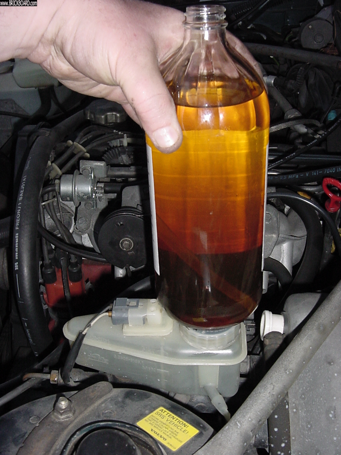 Volvo 200 -- 1992 Volvo 240 GL ABS Brake Fluid Flush 03FEB2019