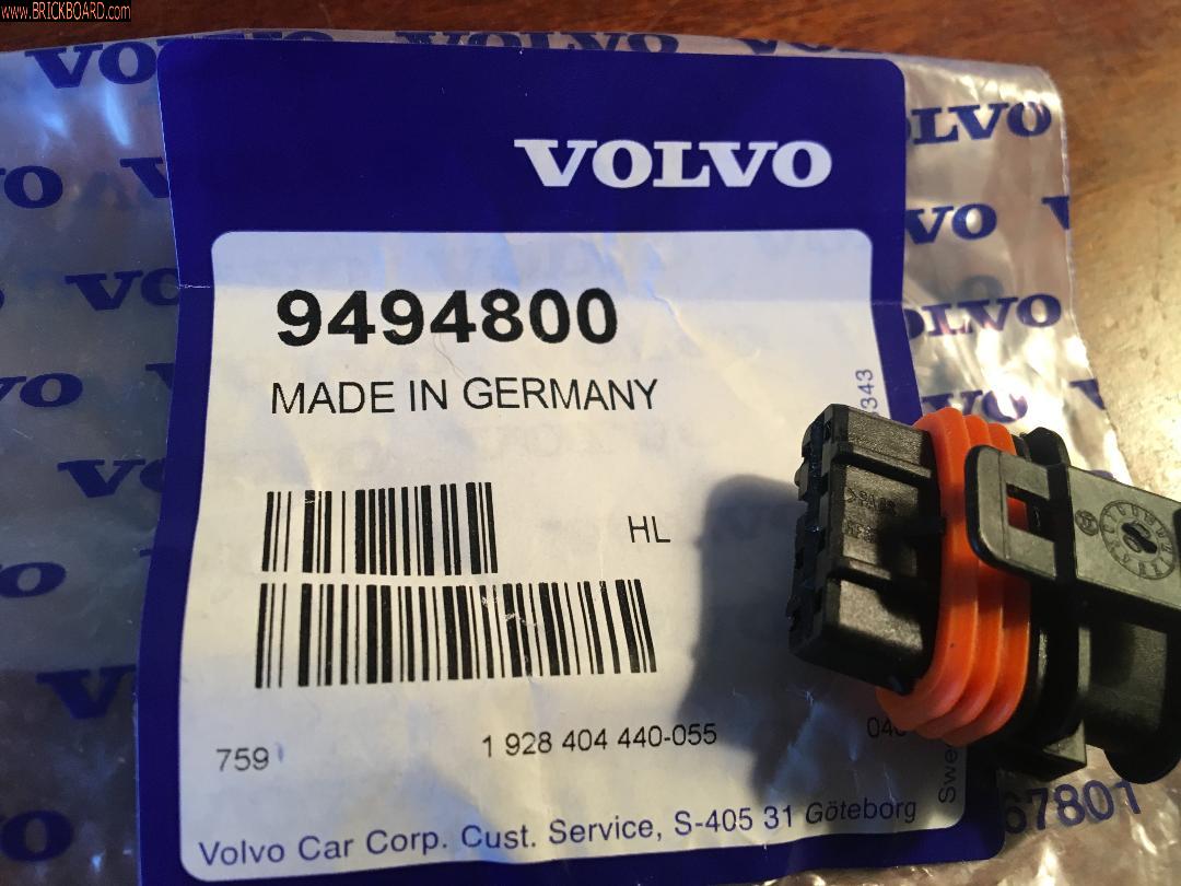 Volvo -- Ignition Coil Receptacle Housing