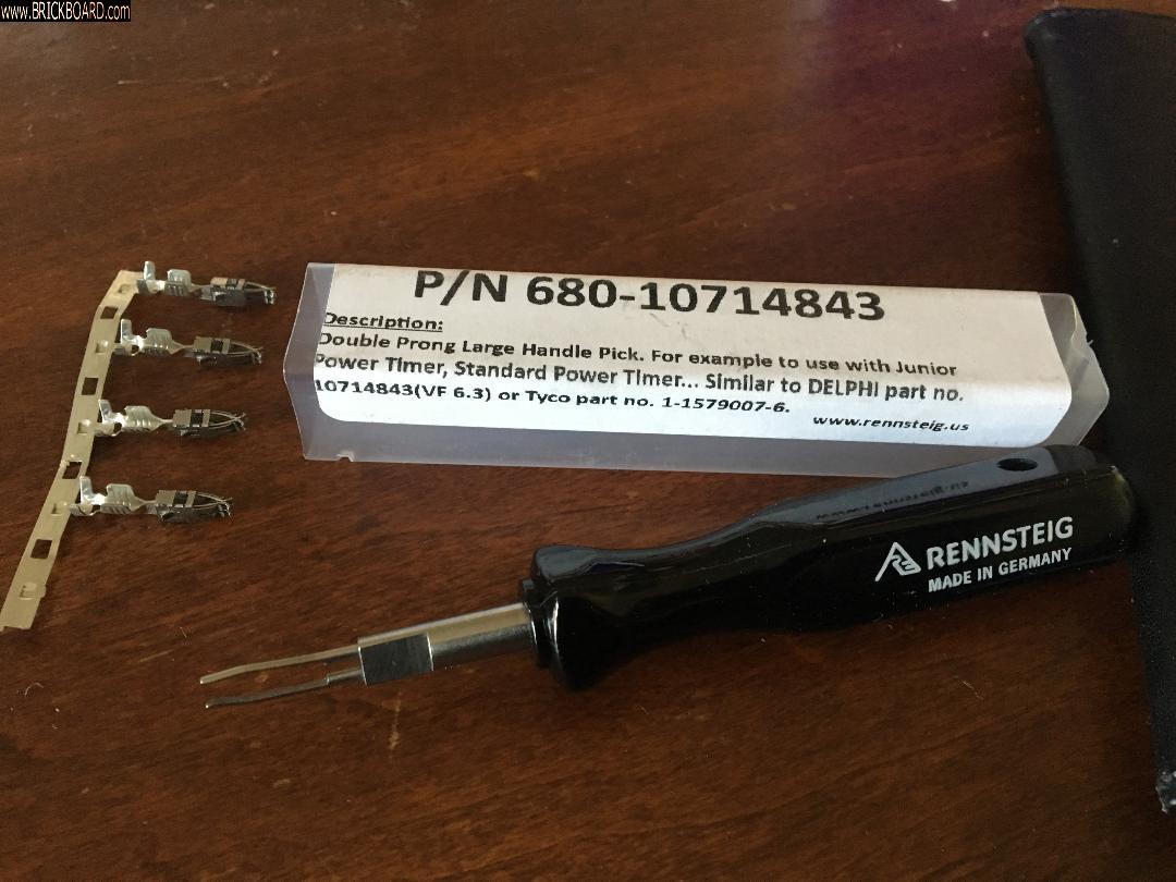 Volvo -- Terminal Release Tool w part numbers