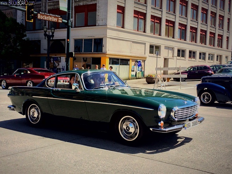 Volvo -- 1967 1800S